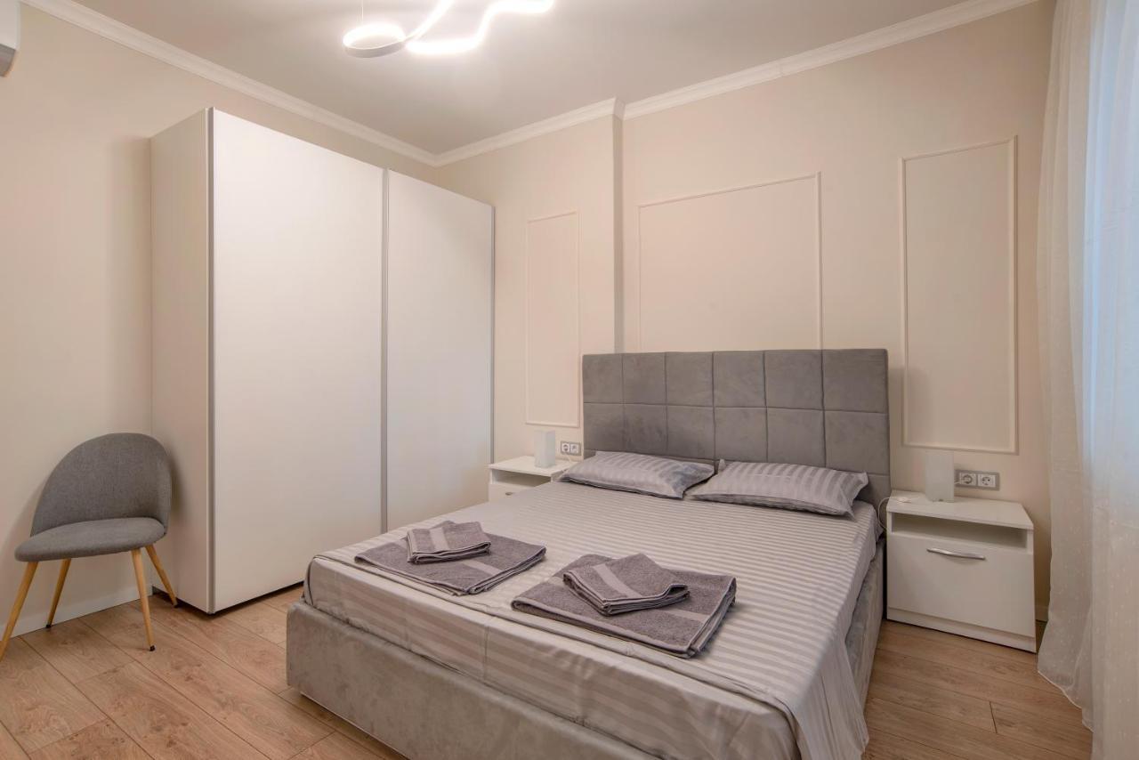 Tina'S 2 Bedroom Top Central Apartment Sofia Buitenkant foto